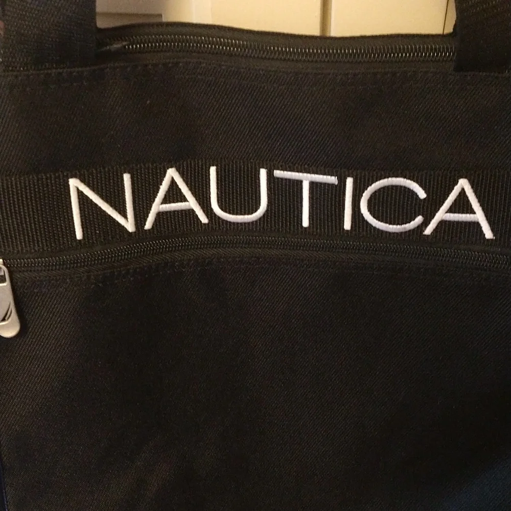 NWT Nautica black 